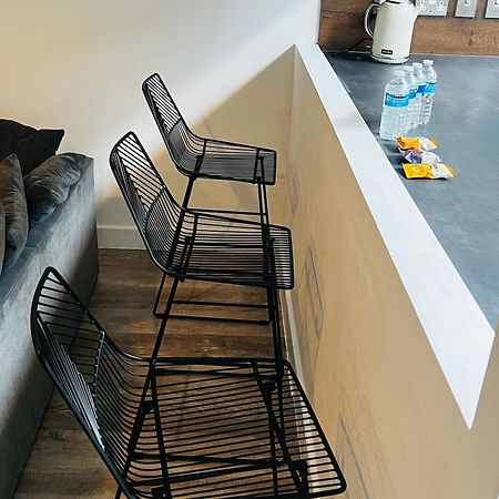 Luxurious 1-Bedroom With Parking 버밍엄 외부 사진