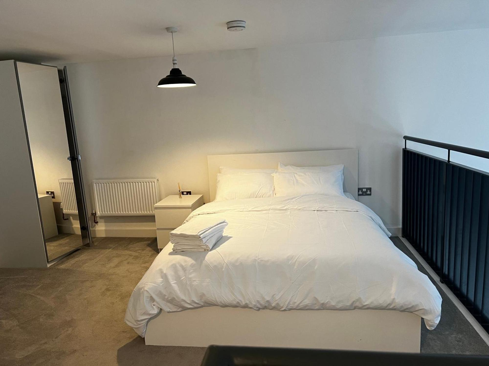 Luxurious 1-Bedroom With Parking 버밍엄 외부 사진